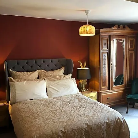 Couette-café Garden House 4*