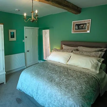 Garden House 4*